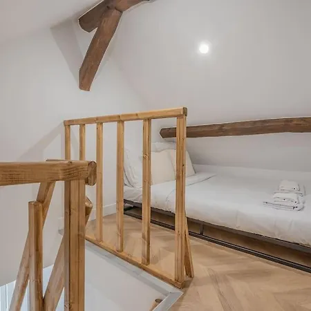 Mezzanine Cœur Du 11ème Arrondissement Parigi