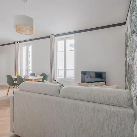 Appartamento Mezzanine Cœur Du 11ème Arrondissement Parigi