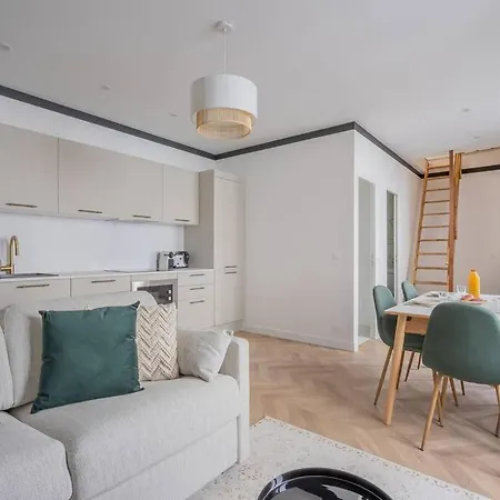 Appartamento Mezzanine Cœur Du 11ème Arrondissement Parigi